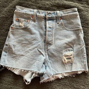 Levi’s ribcage short